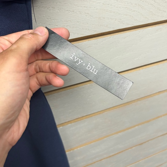 Chic Blue Midi Sheath Dress with Cowl Neck Short Sleeves - Picture 4 of 7